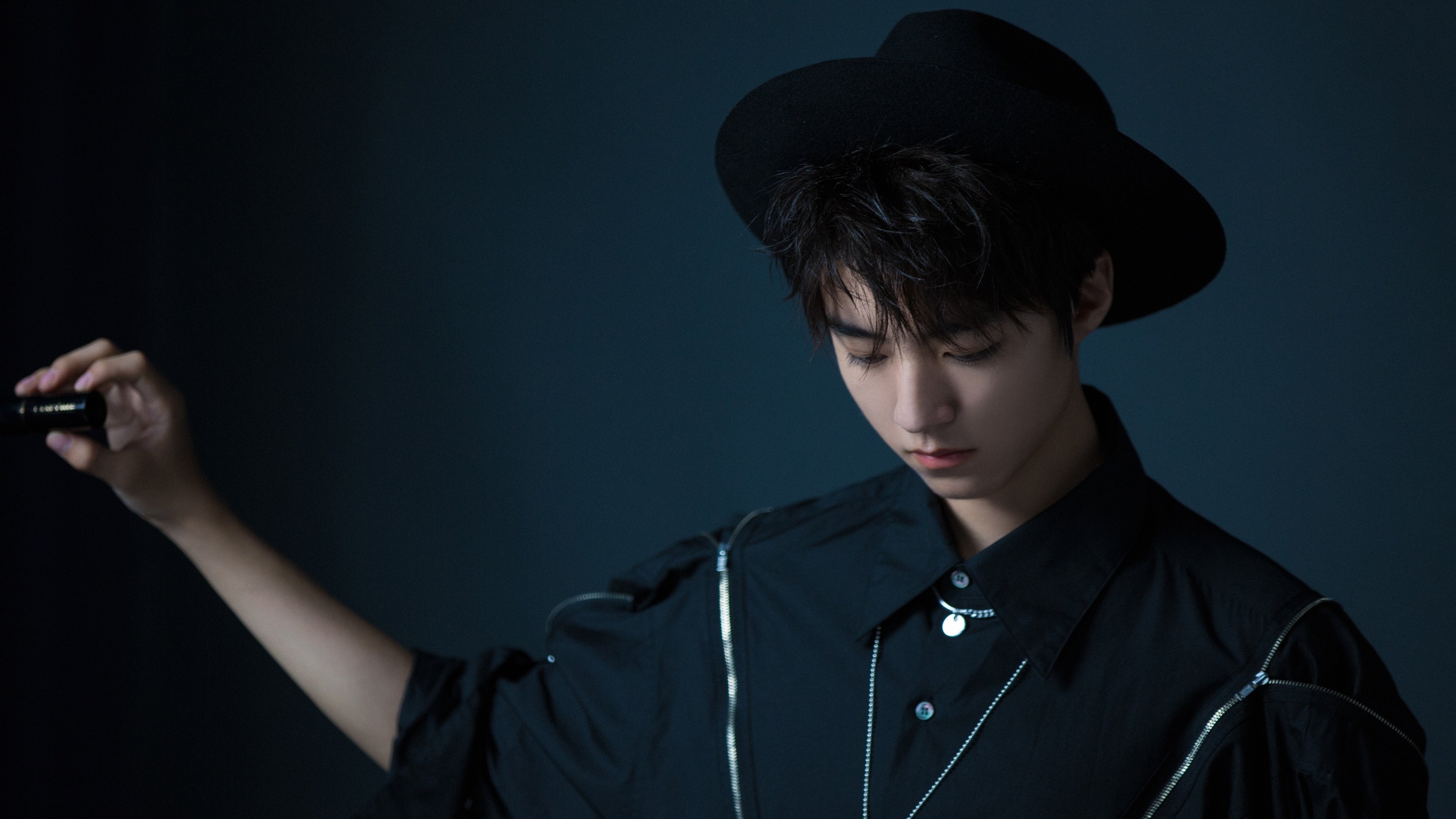 仰泳决赛美中澳三强缠斗，仰泳国际比赛视频