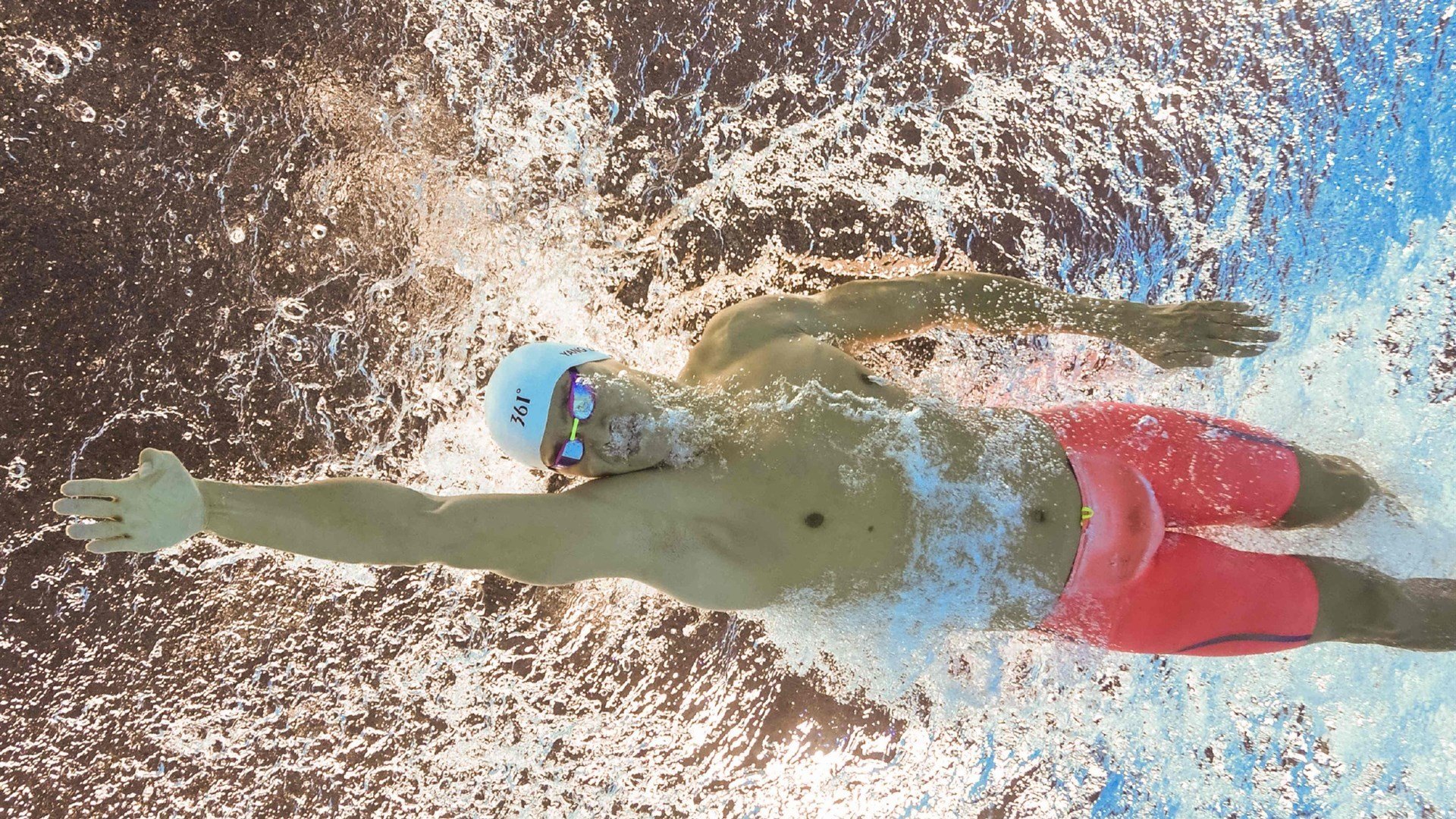 米兰双雄激烈争夺，意甲局势紧张