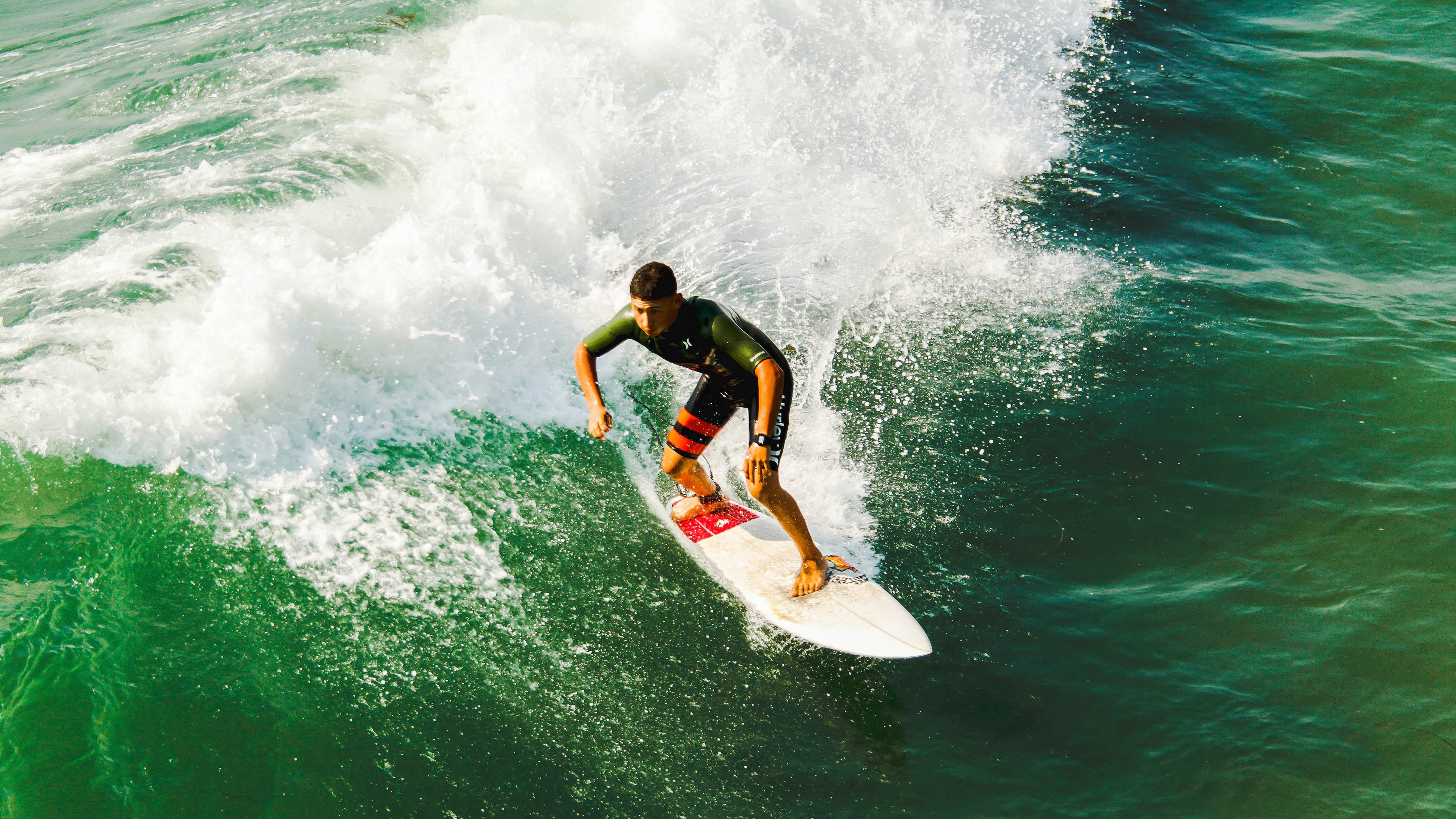 开云官网-赛季经典战役：翻盘、绝杀、历史性胜利一网打尽，赛季回顾